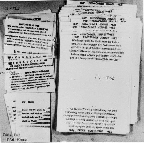 Hier die vom MfS beschlagnahmten Flugblätter. Quelle: BStU, MfS, Ast Gera AUV 1862/63 GA/HA Bd. VI, S.34